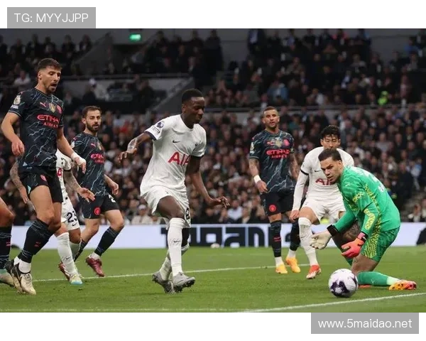 热刺进攻流畅度延续,效率波动问题开始影响关键战表现稳定性 热刺进攻流畅度延续,效率波动问题开始影响关键战表现稳定性