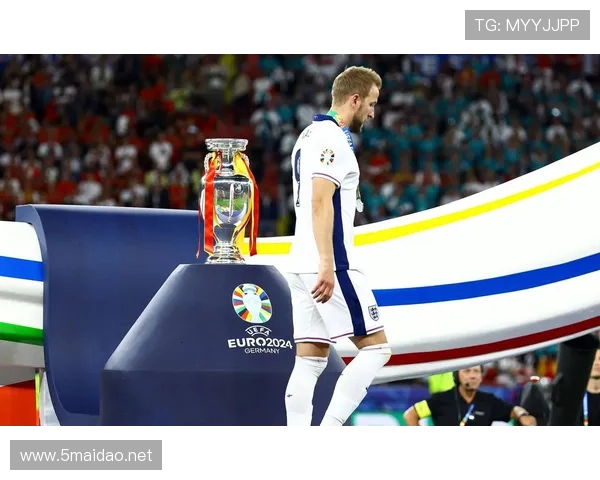 沃特金斯能否接班凯恩：中锋角色与战术适配性分析