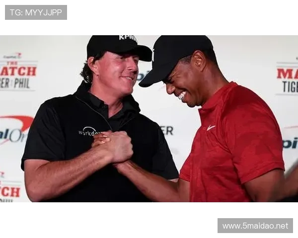 泰格·伍兹家的狗粮都比我的工资贵