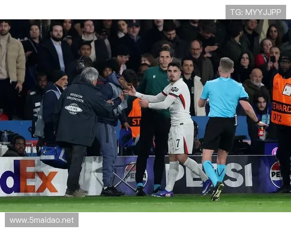 莱奥 vs 登贝莱：进攻不稳定性差距在哪