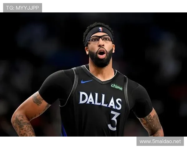 迈克尔·波特突破拉开空间提升三分效率，助力球队关键时刻得分